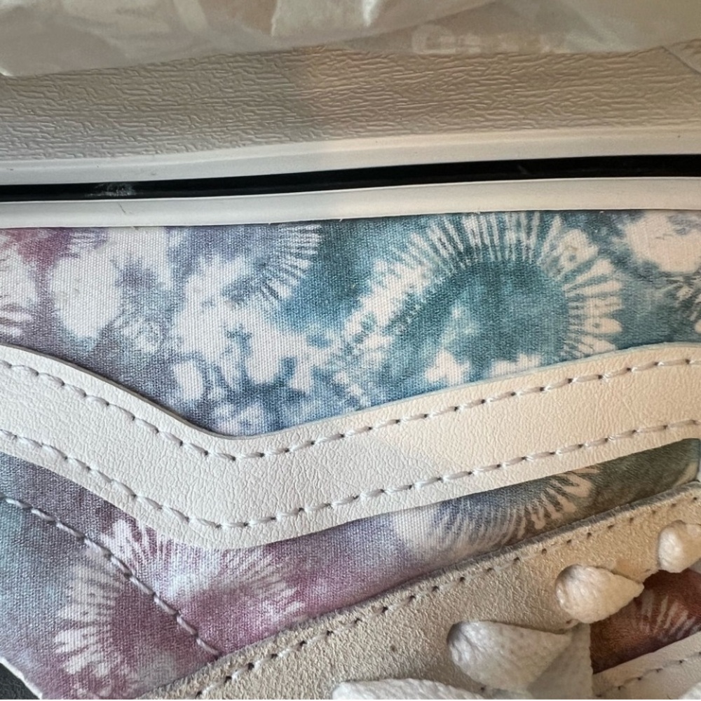 NWT! Vans Ward Pastel Heart Tie Dye Low Top Shoes Womens size 6 Brand new 🦄💜 - Picture 11 of 11